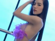 前凸後翹東南亞靚模艷舞