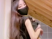白嫩蒙面女生連體義乳 脫衣舞誘惑